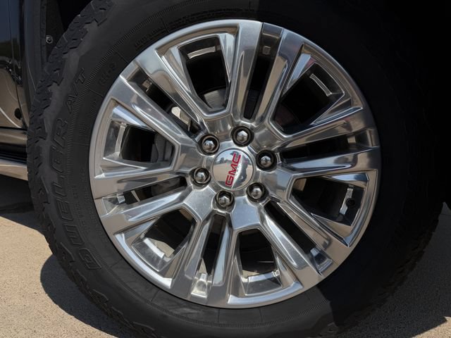 Used 2023 GMC Sierra 1500 Denali AWD/4WD image 9