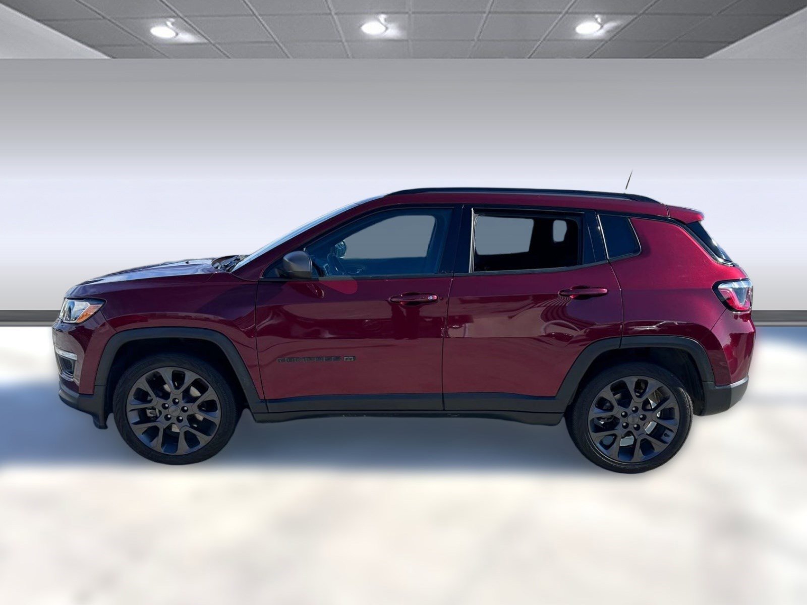 Used 2021 Jeep Compass Latitude w/ Sun and Sound Group image 2
