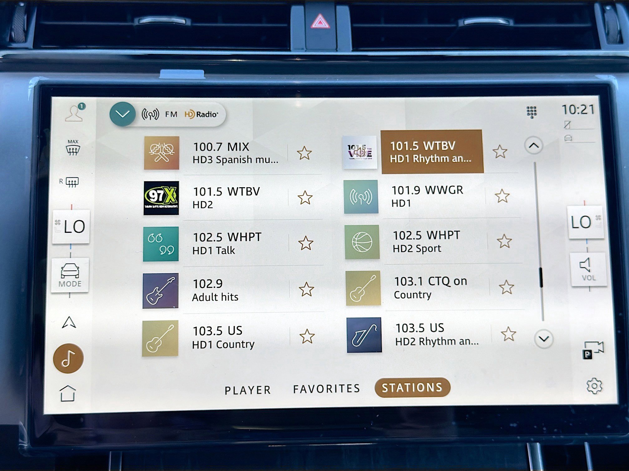 New 2026 Land Rover Range Rover Velar Dynamic SE image 32