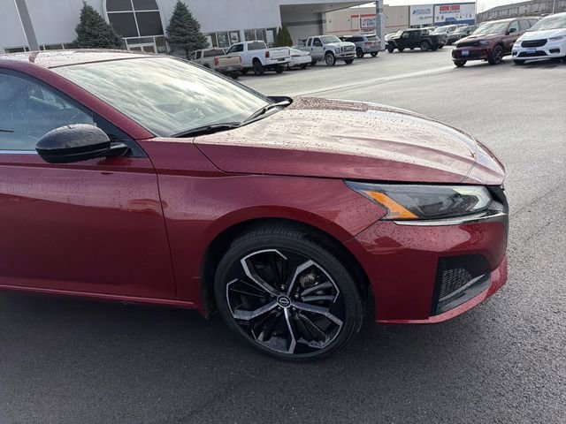 Used 2025 Nissan Altima 2.5 SR image 4