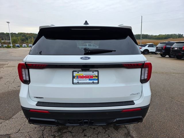 Certified 2025 Ford Explorer ST-Line image 13