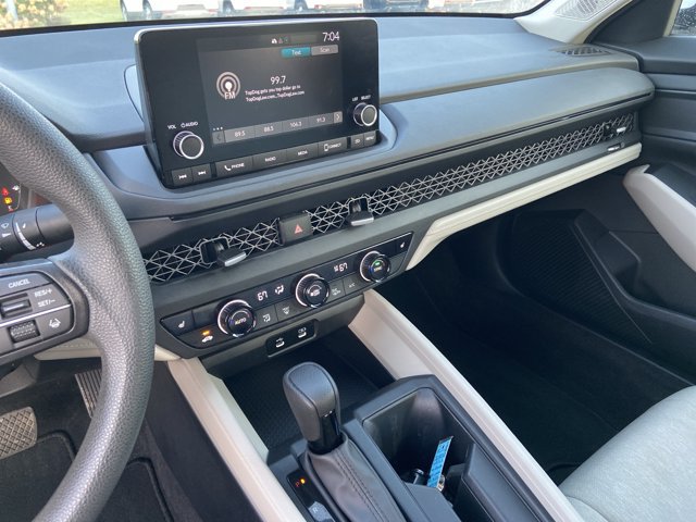 Used 2024 Honda Accord EX image 39