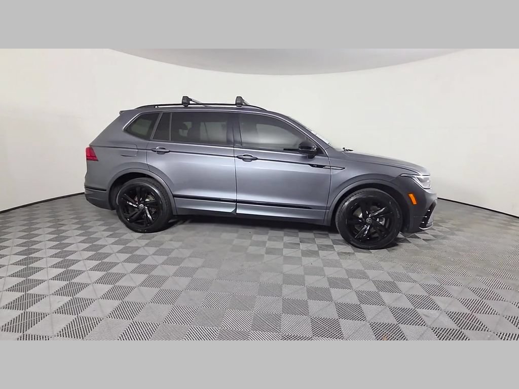 Used 2023 Volkswagen Tiguan SE R-Line FWD image 35