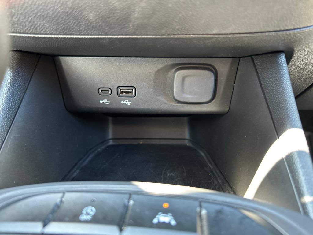 Used 2024 Buick Envista Preferred w/ Convenience I Package FWD image 25