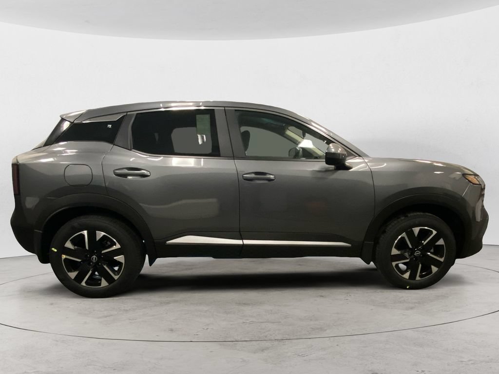 Used 2025 Nissan Kicks SV AWD/4WD image 7