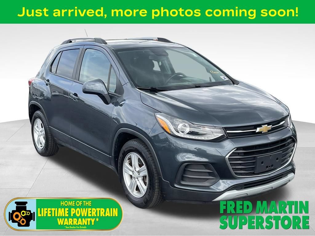 Used 2021 Chevrolet Trax LT w/ LT Convenience Package FWD image 1