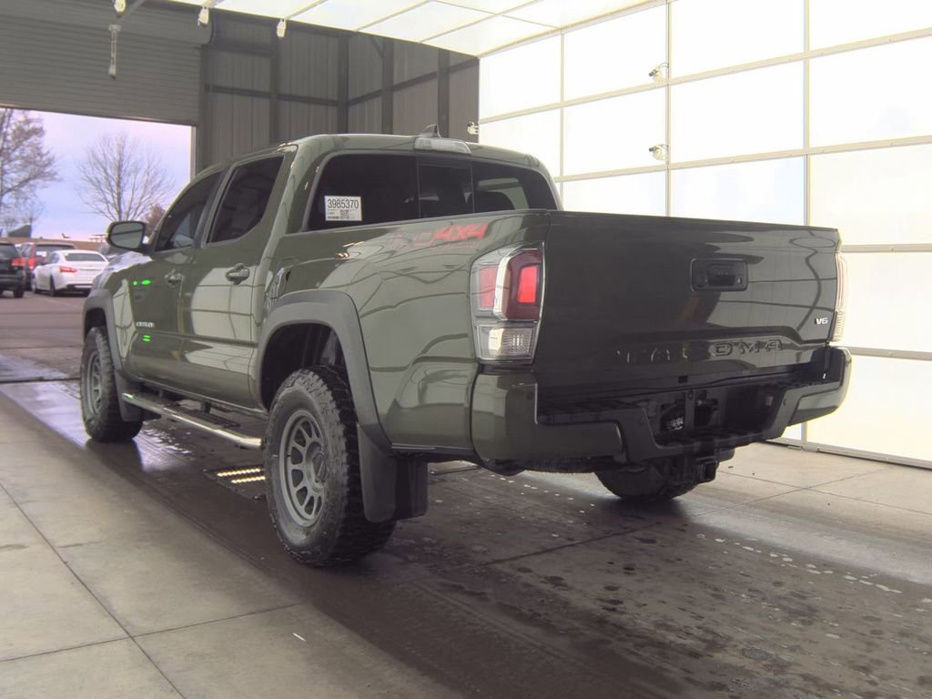 Used 2022 Toyota Tacoma TRD Off-Road w/ TRD Premium Off Road Package image 5