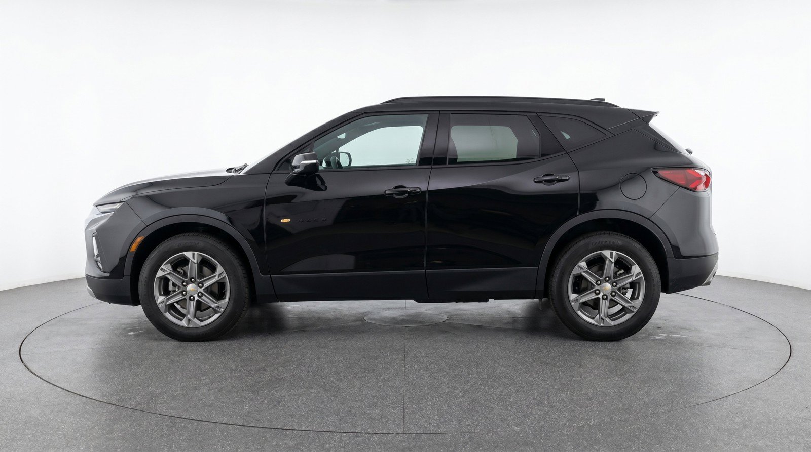 Used 2025 Chevrolet Blazer LT FWD image 5