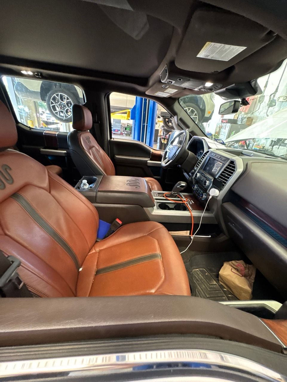Used 2018 Ford F150 King Ranch w/ Equipment Group 601A Luxury AWD/4WD image 3