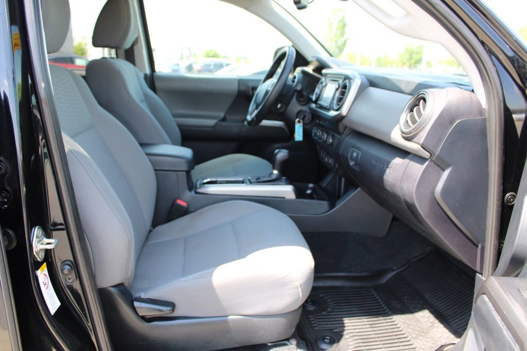 Used 2019 Toyota Tacoma SR5 AWD/4WD image 19