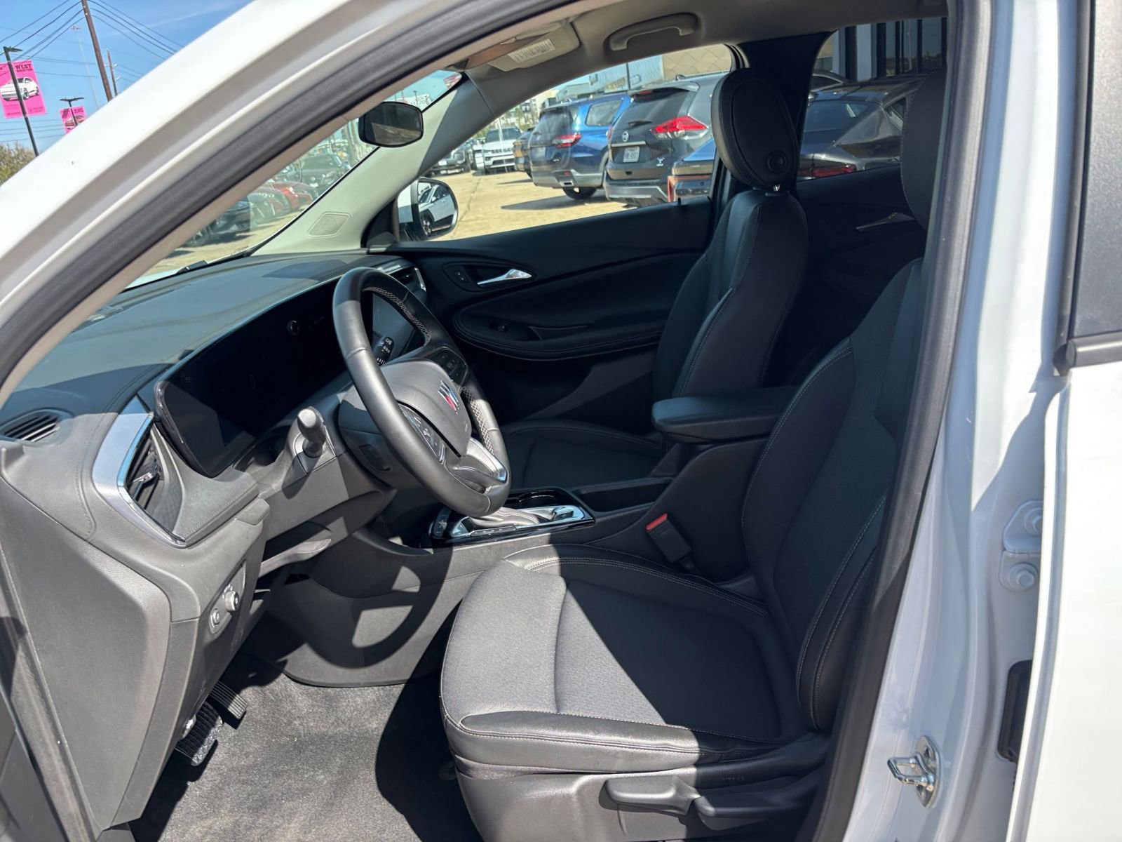 Used 2025 Buick Encore GX Preferred image 25