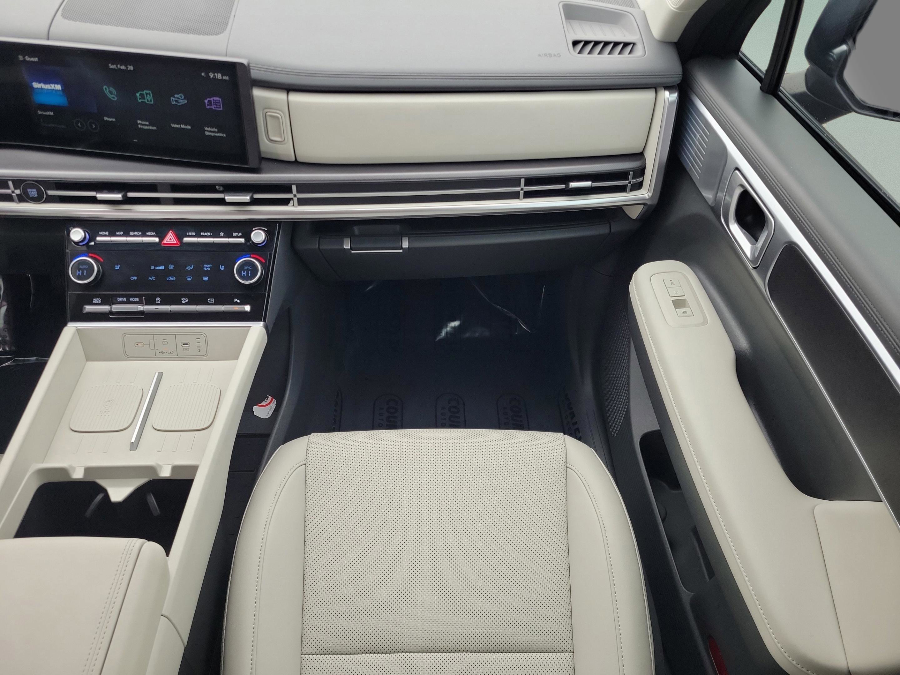 Used 2025 Hyundai Santa Fe SEL image 17