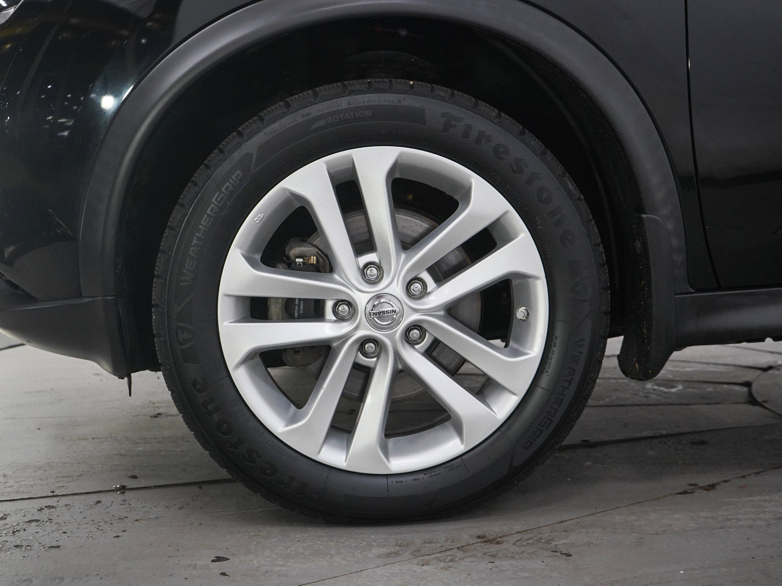 Used 2015 Nissan Juke SL FWD image 28