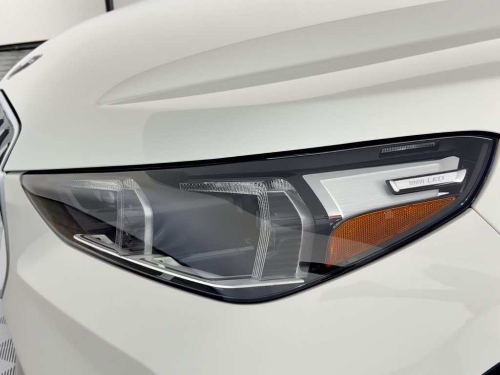 New 2027 BMW X1 xDrive28i AWD/4WD image 12