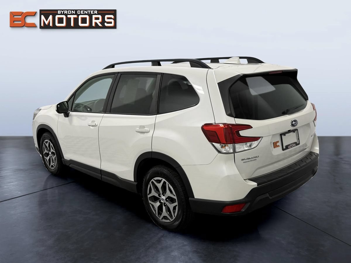 Used 2019 Subaru Forester Premium w/ Popular Package #1 AWD/4WD image 4
