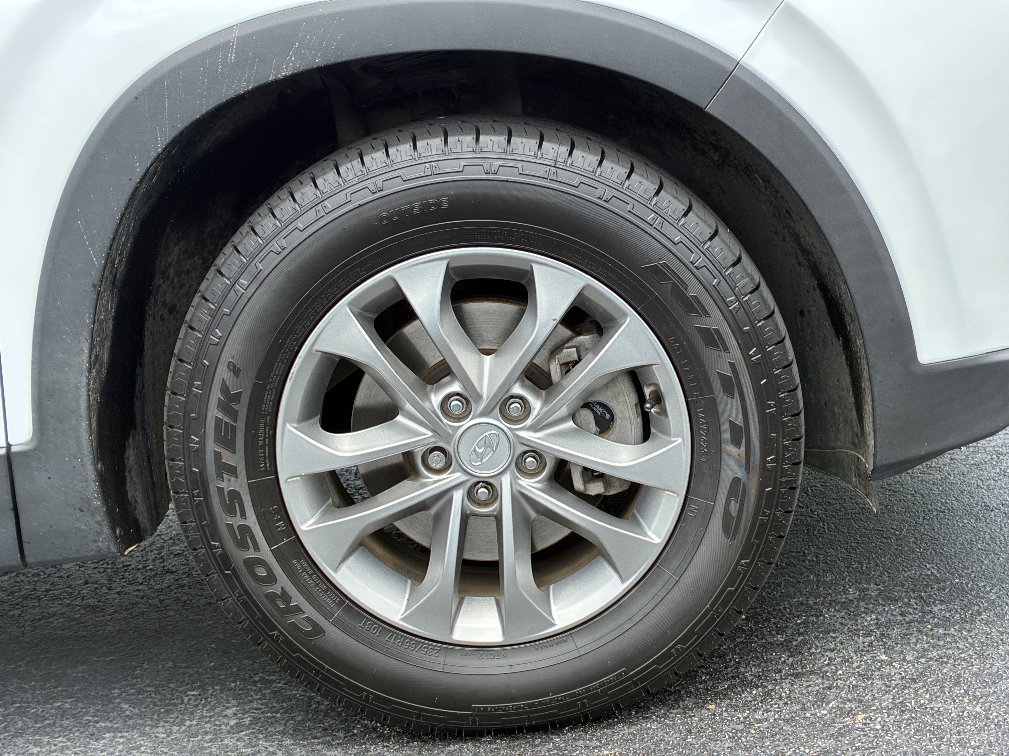 Used 2019 Hyundai Santa Fe SE FWD image 6