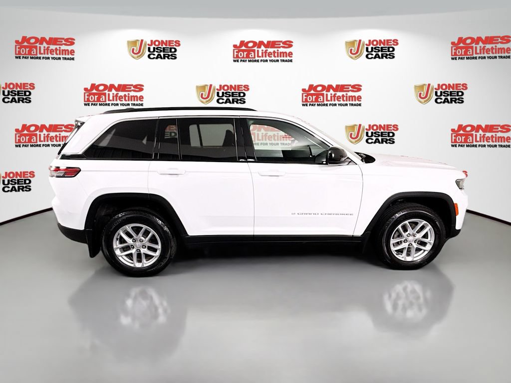 Used 2025 Jeep Grand Cherokee Laredo X AWD/4WD image 18