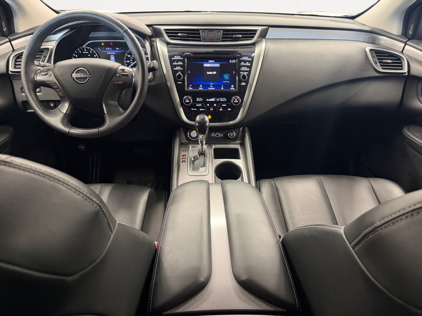 Used 2024 Nissan Murano SV w/ SV Midnight Edition Package FWD image 3