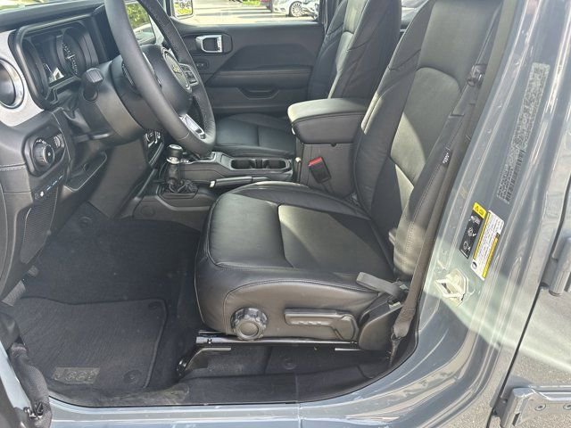 Certified 2025 Jeep Wrangler Unlimited Sahara image 9