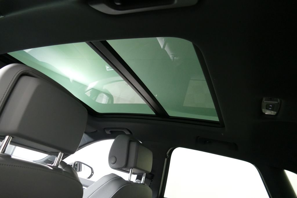 Used 2025 Audi Q3 2.0T Premium image 11