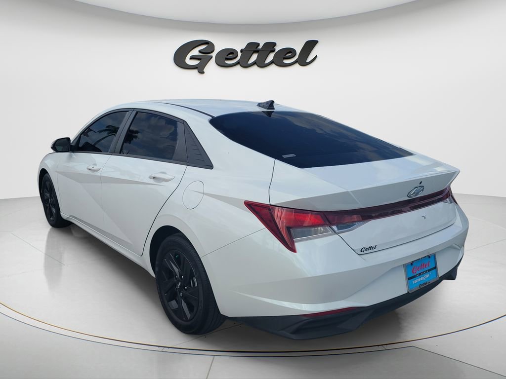 Used 2022 Hyundai Elantra SEL w/ Convenience Package FWD image 7