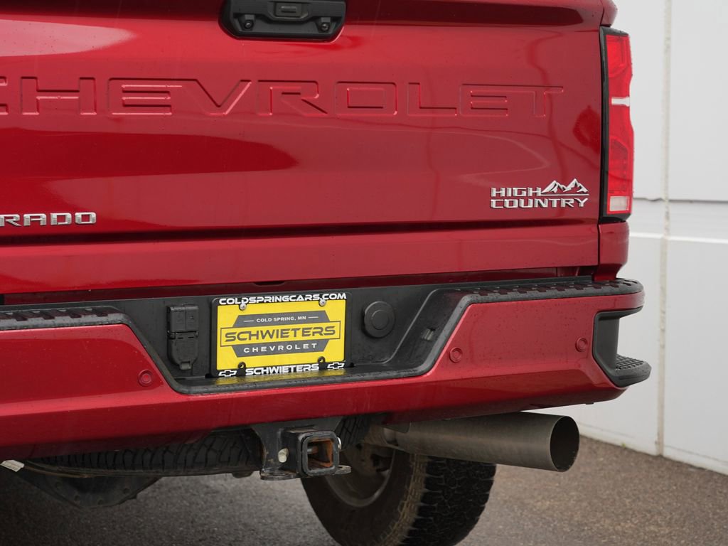 Used 2025 Chevrolet Silverado 3500 High Country w/ High Country Premium Package AWD/4WD image 10