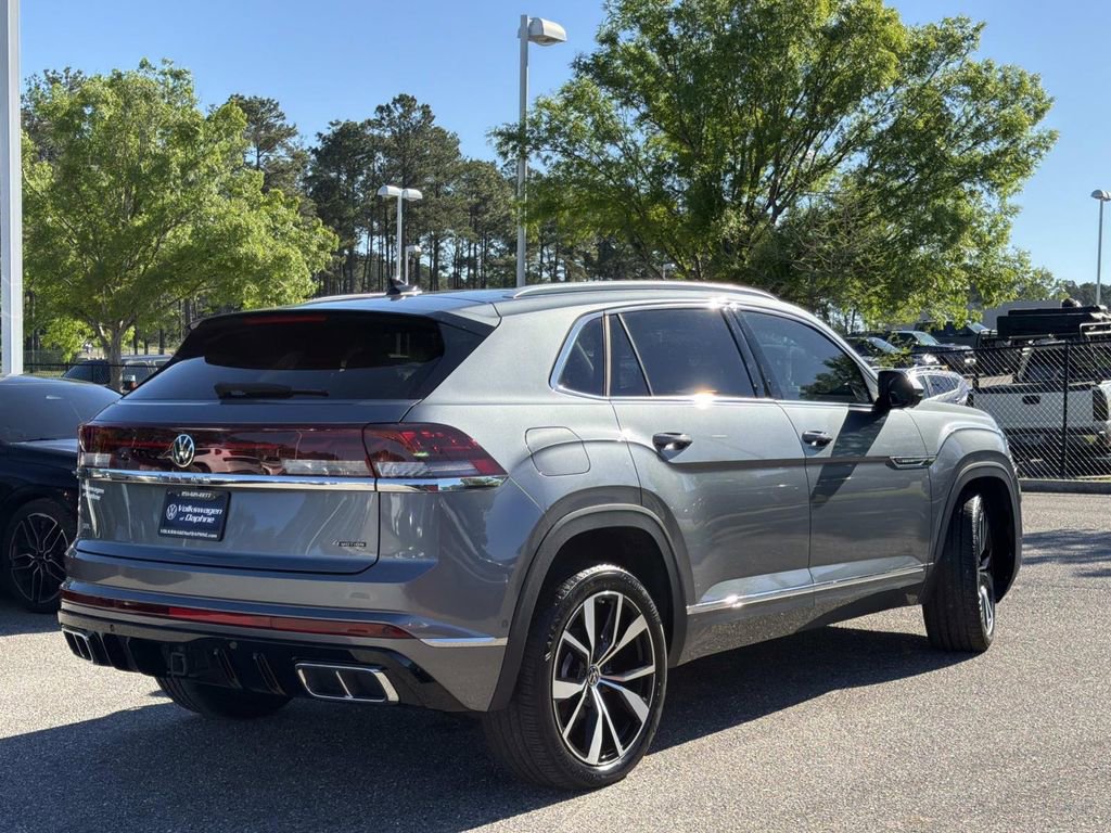 Used 2024 Volkswagen Atlas Cross Sport SEL Premium R-Line image 5