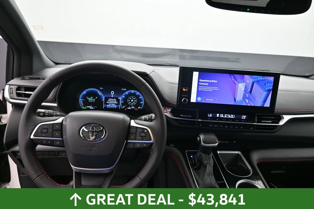 Used 2025 Toyota Sienna XSE AWD/4WD image 18