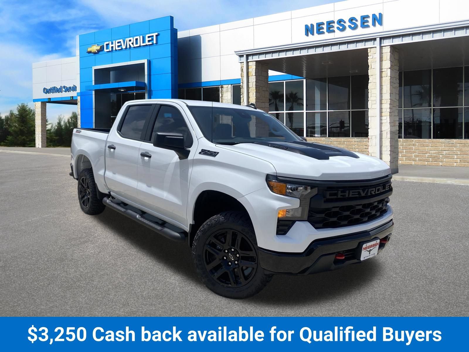 New 2026 Chevrolet Silverado 1500 Custom Trail Boss w/ LPO, Dark Essentials Package