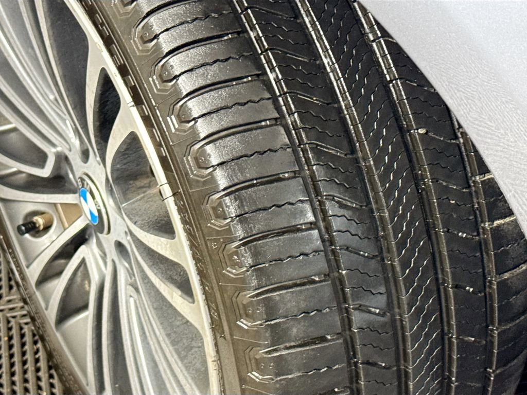 Used 2020 BMW 530i xDrive w/ Convenience Package AWD/4WD image 40