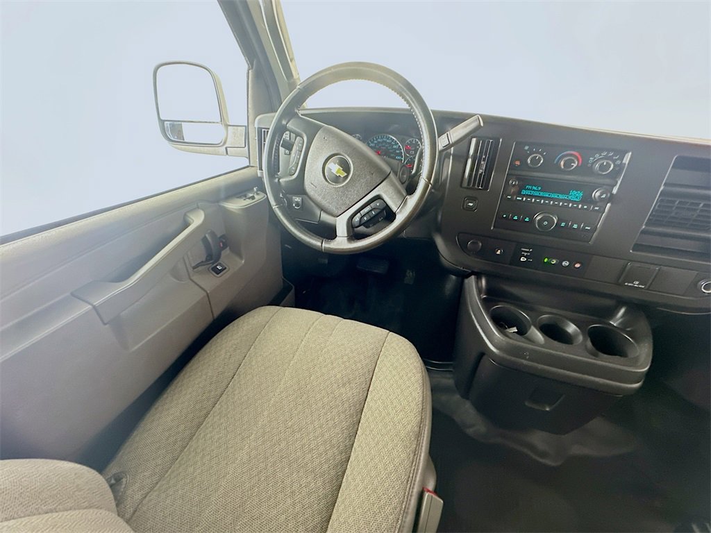 Used 2022 Chevrolet Express 3500 LS image 9