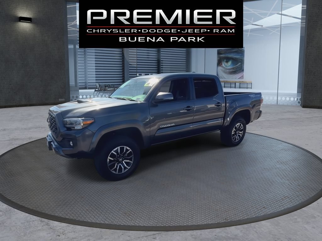 Used 2022 Toyota Tacoma TRD Sport w/ Technology Package RWD image 6
