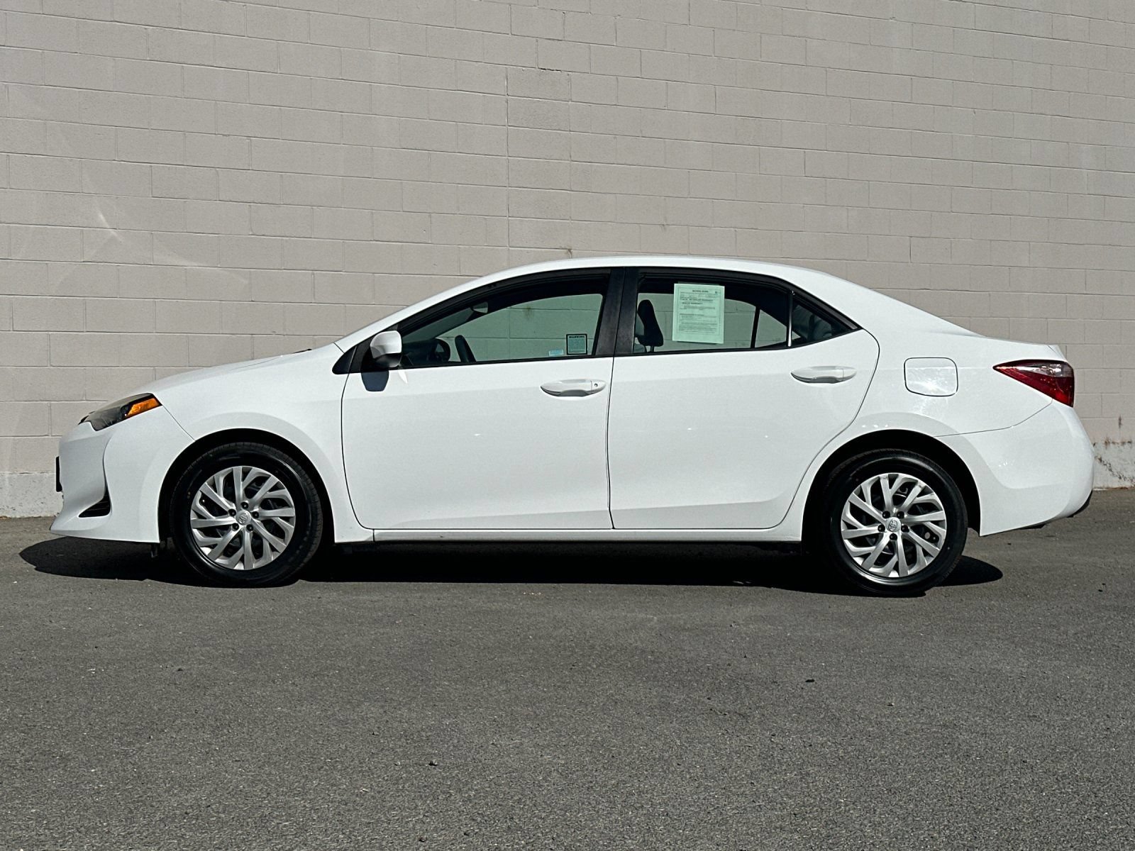 Used 2019 Toyota Corolla LE FWD image 6
