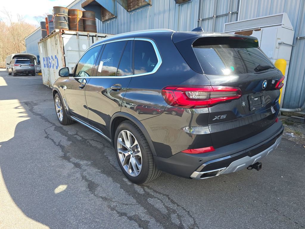 Used 2019 BMW X5 xDrive50i w/ Off-Road Package image 8