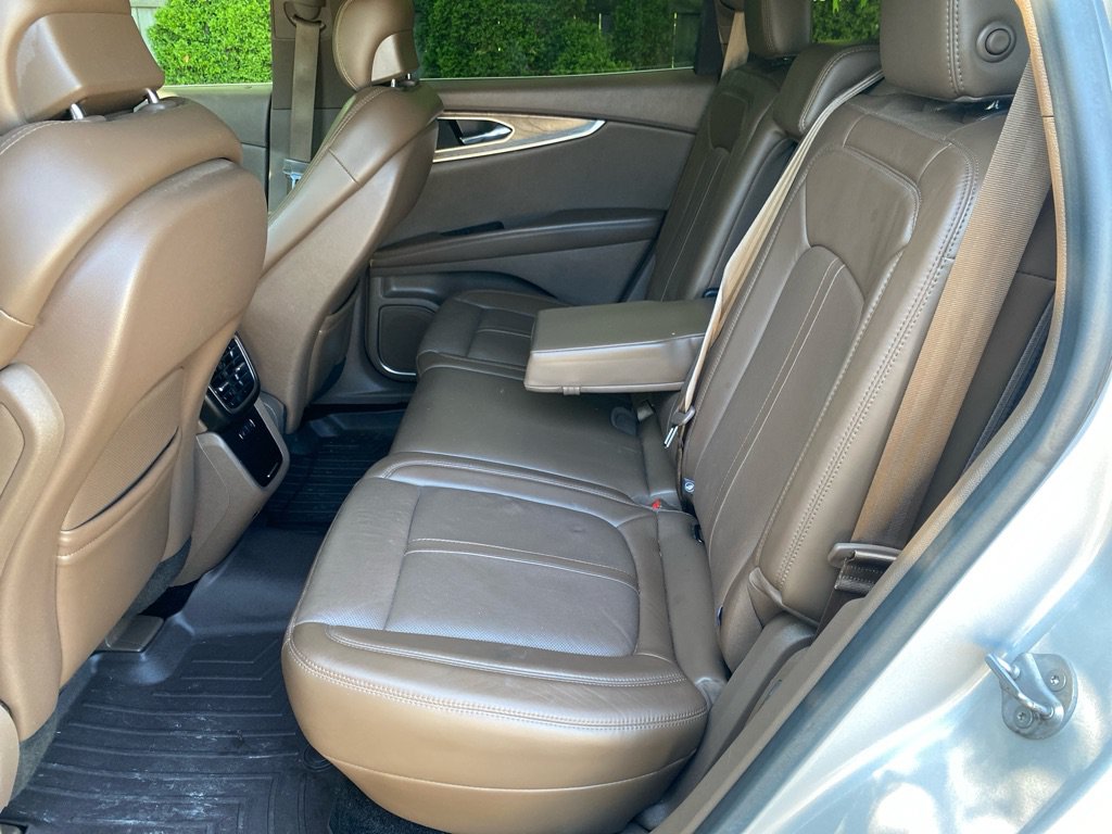 Used 2016 Lincoln MKX Reserve w/ Climate Package AWD/4WD image 19