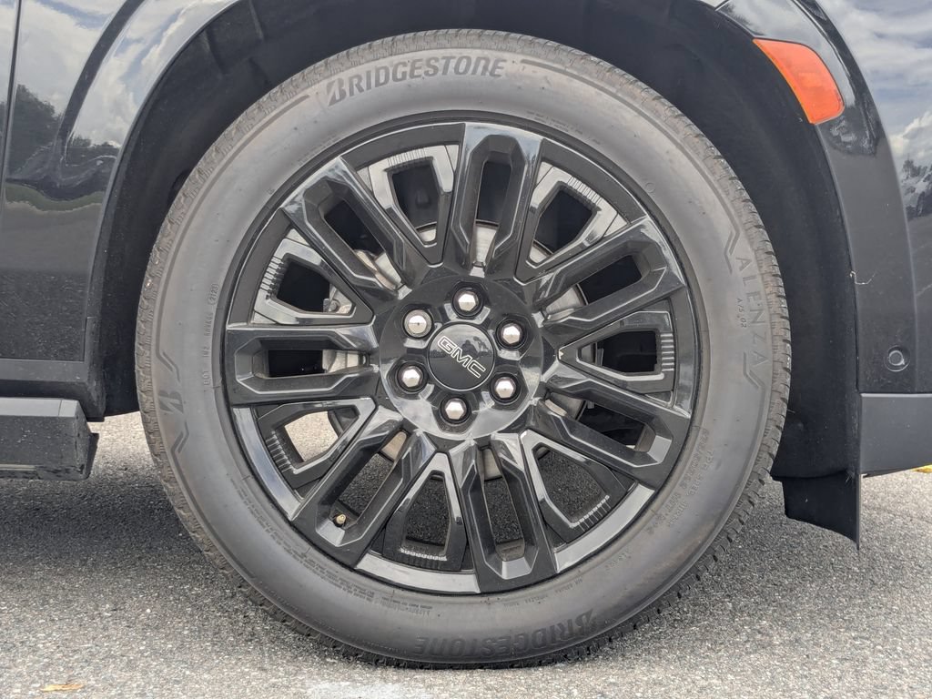 Used 2023 GMC Yukon Denali Ultimate w/ LPO, Floor Liner Package AWD/4WD image 12