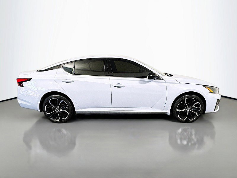 Certified 2024 Nissan Altima 2.5 SR w/ SR Premium Package image 8