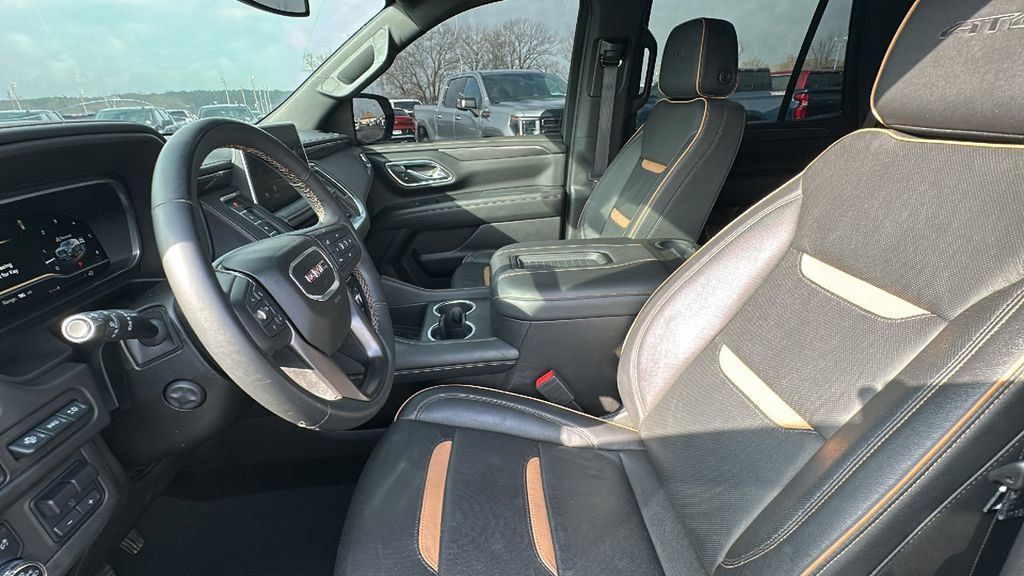Used 2023 GMC Yukon AT4 w/ AT4 Premium Plus Package AWD/4WD image 9
