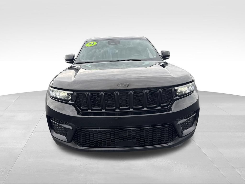 Used 2024 Jeep Grand Cherokee Altitude AWD/4WD image 20