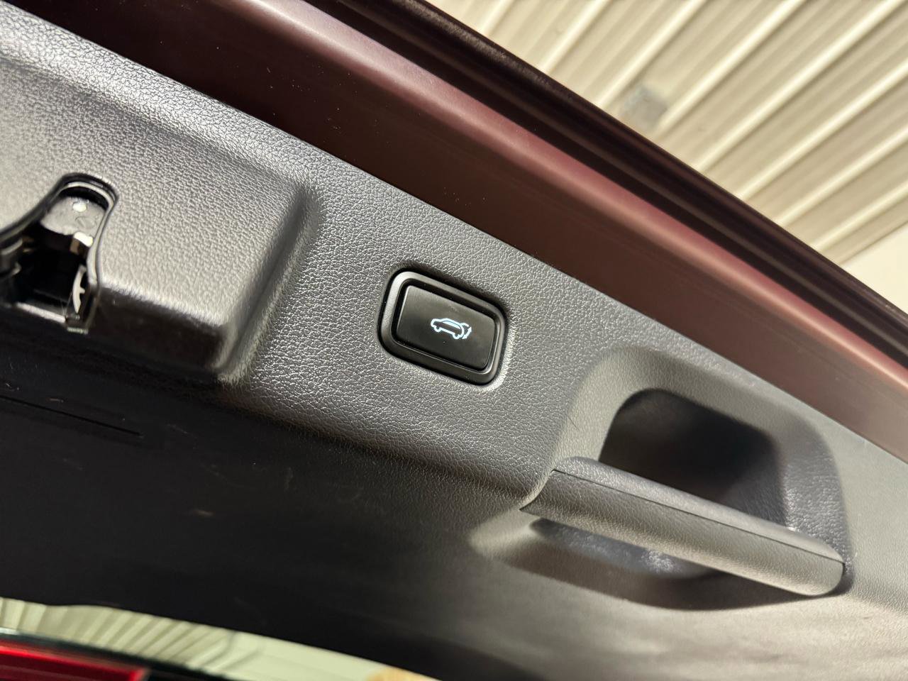 Used 2021 Hyundai Palisade SEL w/ Premium Package image 39