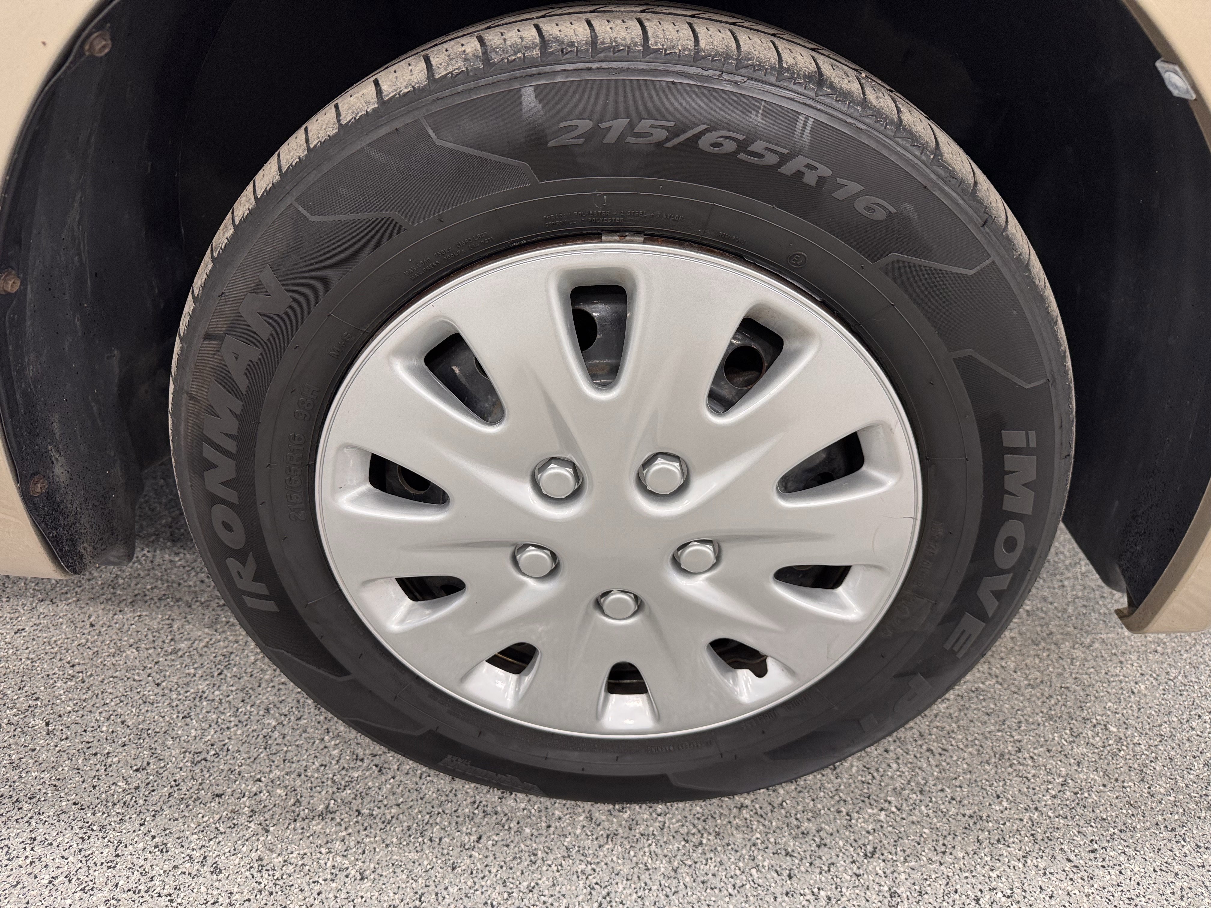 Used 2008 Toyota Sienna LE image 28