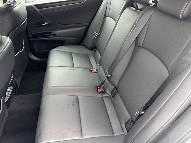 Used 2024 Lexus ES 300h w/ Premium Package image 12