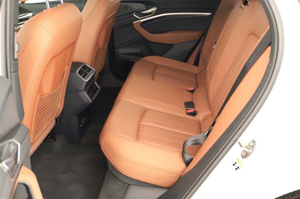 Certified 2024 Audi Q8 e-tron Premium Plus w/ Premium Plus Package image 28