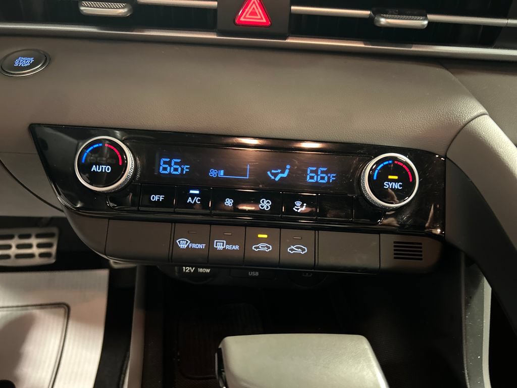Used 2025 Hyundai Elantra Sport FWD image 17