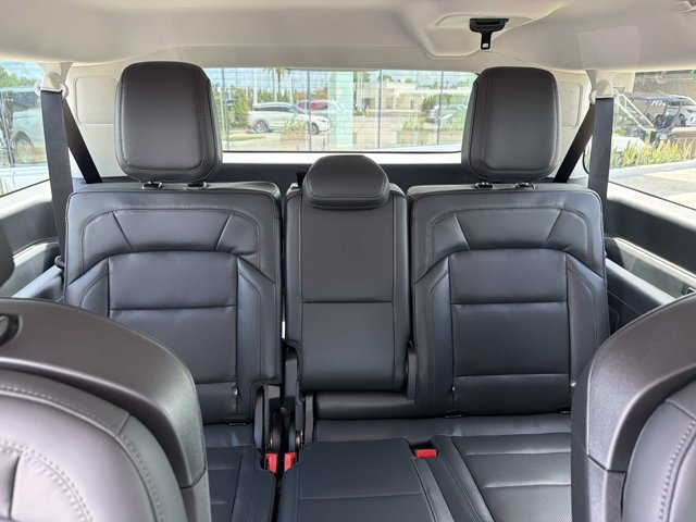New 2026 Lincoln Navigator L Reserve AWD/4WD image 21