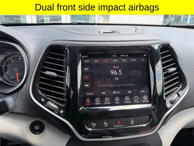 Used 2019 Jeep Cherokee Limited w/ Luxury Group AWD/4WD image 12