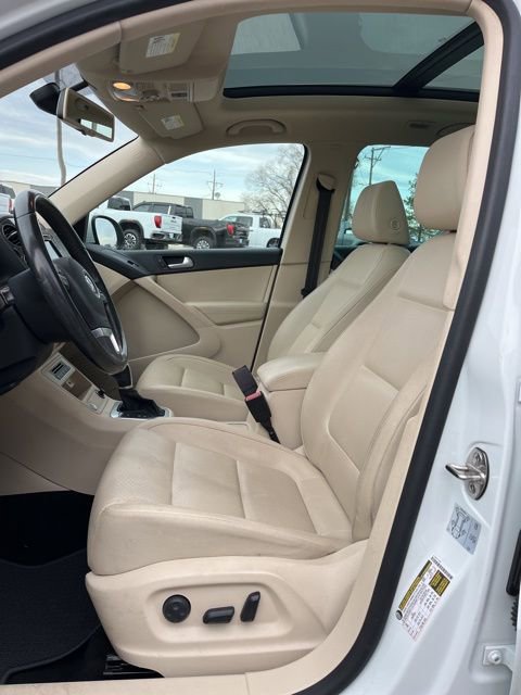 Used 2017 Volkswagen Tiguan Wolfsburg Edition image 28
