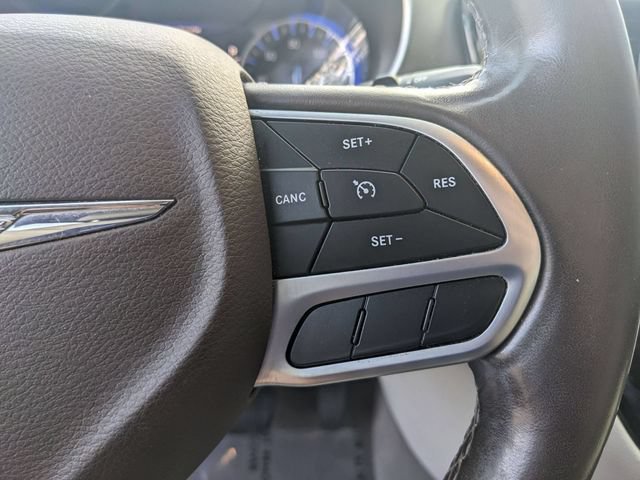 Used 2018 Chrysler Pacifica Touring-L Plus FWD image 20