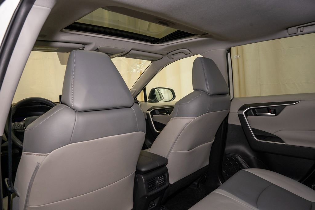 Used 2024 Toyota RAV4 XLE Premium image 10