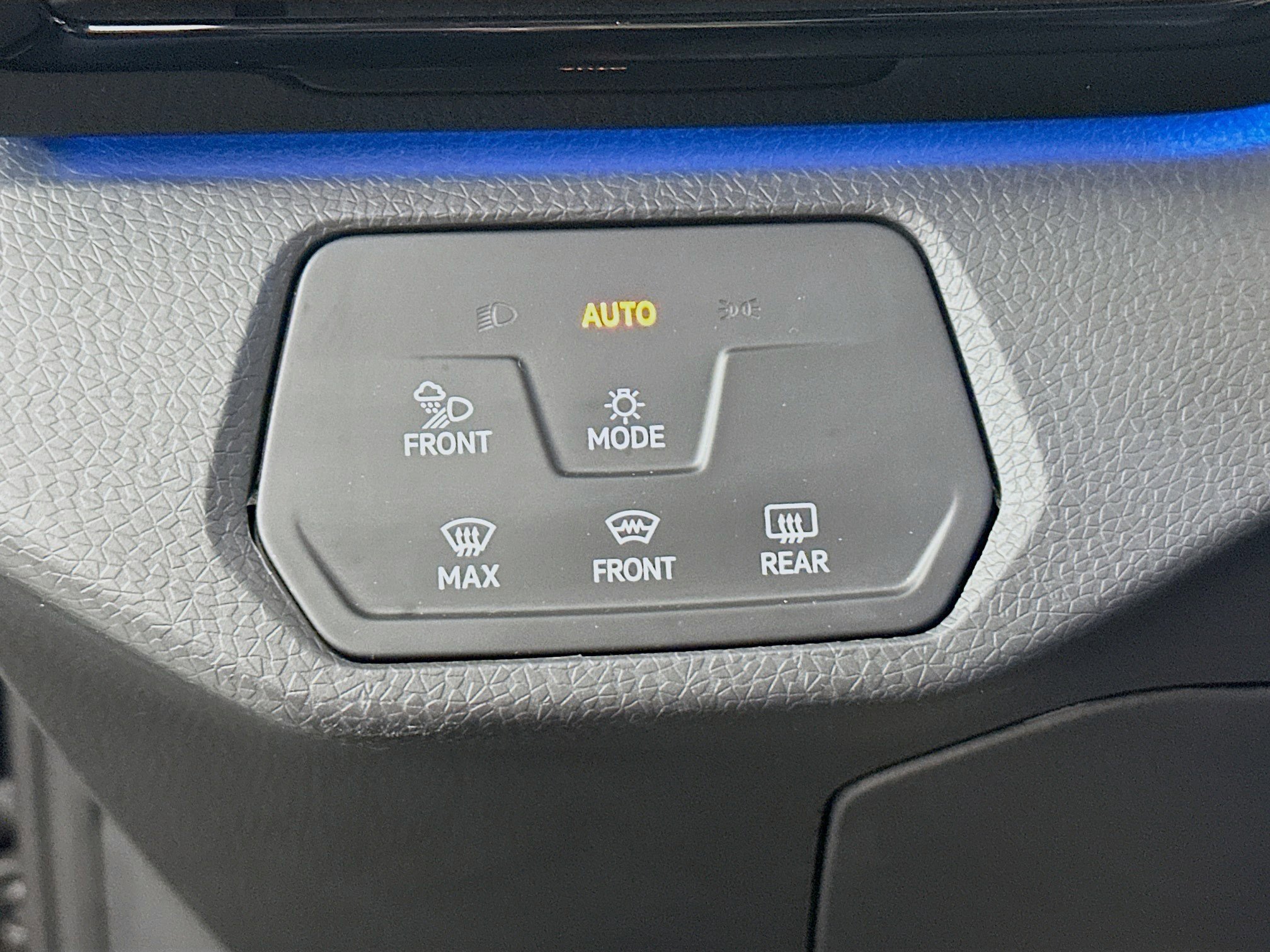 Used 2023 Volkswagen ID.4 Pro S Plus image 17